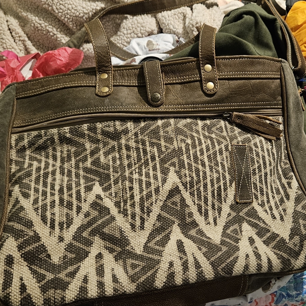 Myra Weekend Bag